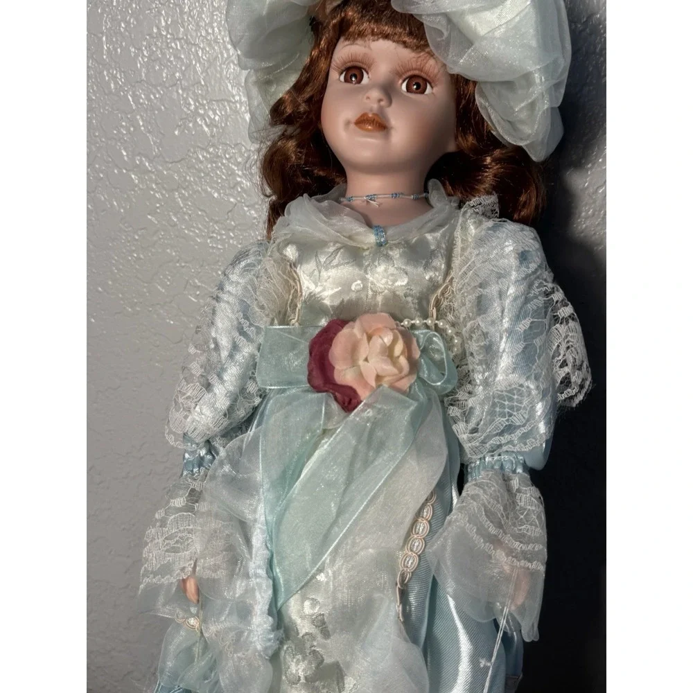 Knightsbridge Collection Fine Bisque Genuine Porcelain Doll D278 Judith 1 of 5k
